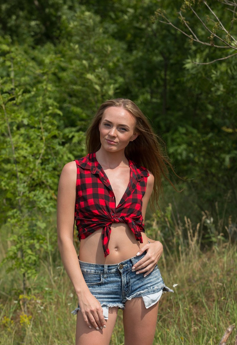 Любовь, 21 год, 1 размер груди